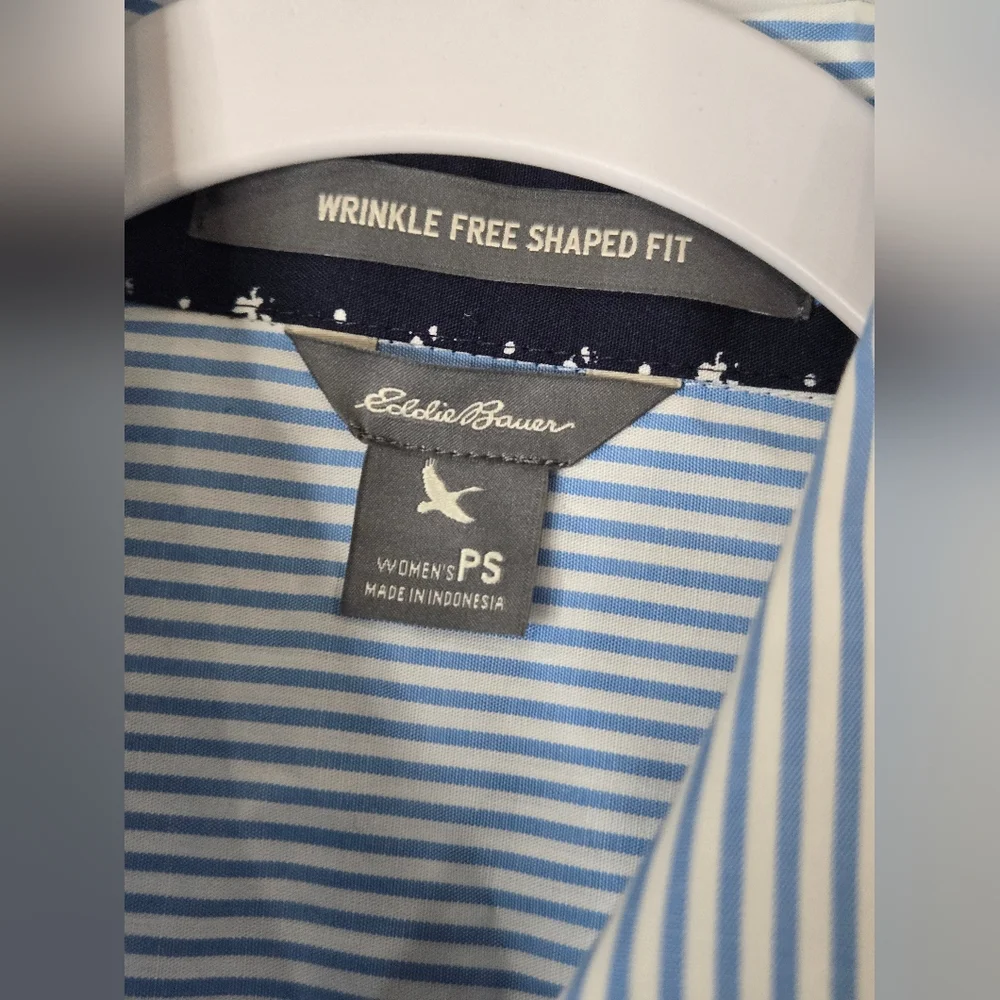 Eddie Bauer Light Blue Striped Button Down Shirt Wrinkle Free Shape Fit S Petite - Picture 3 of 5
